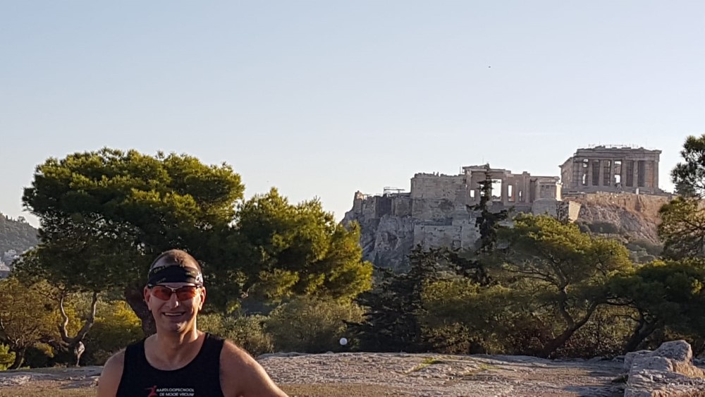 De Akropolis op de achtergrond - Run Han Run